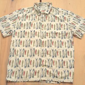 Columbia men's shirt fishing lures XL